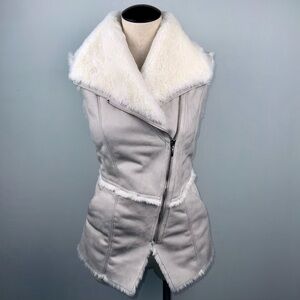 NWT White House Black Market Shearling Collar Cream Vest Sz XS